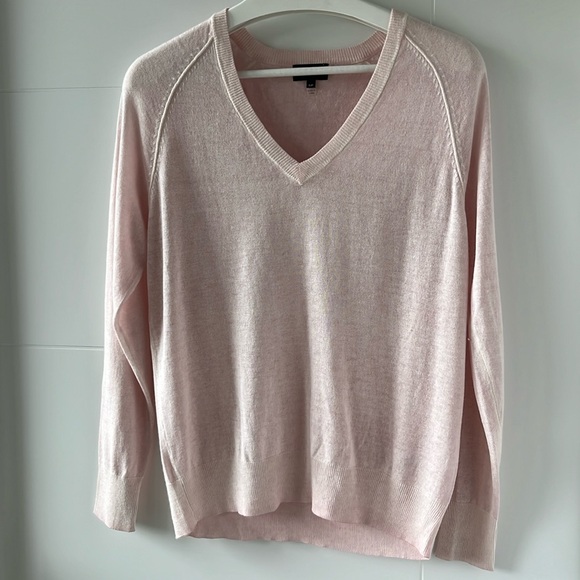 Line cashmere light pink sweater - Picture 1 of 5